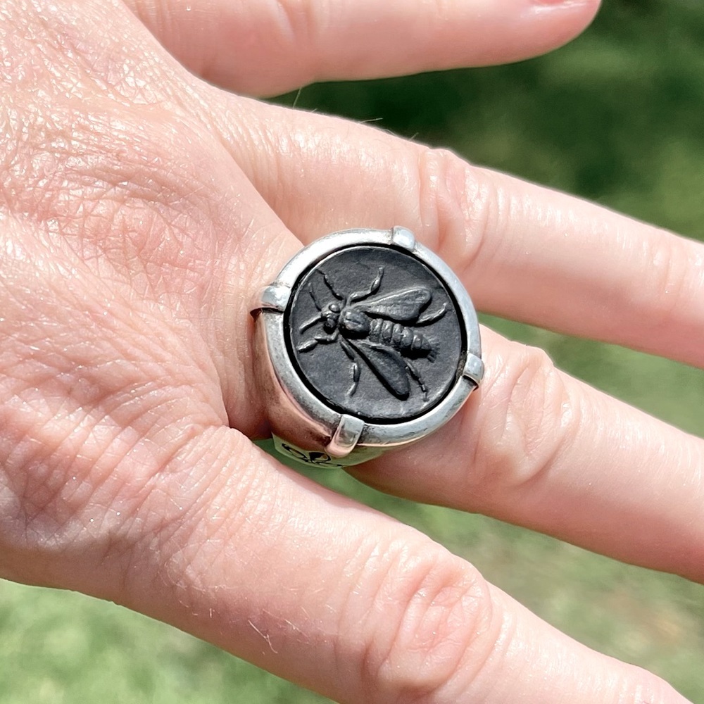 FRENCH KANDE Signet Ring with Graphite Mini Abeille Medallion size 9